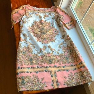 Scarlet 1/2 slv dress. Very interesting pattern and eye catching. Zip down back.